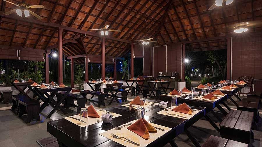 abad-turtle-resort-restaurant-night-view