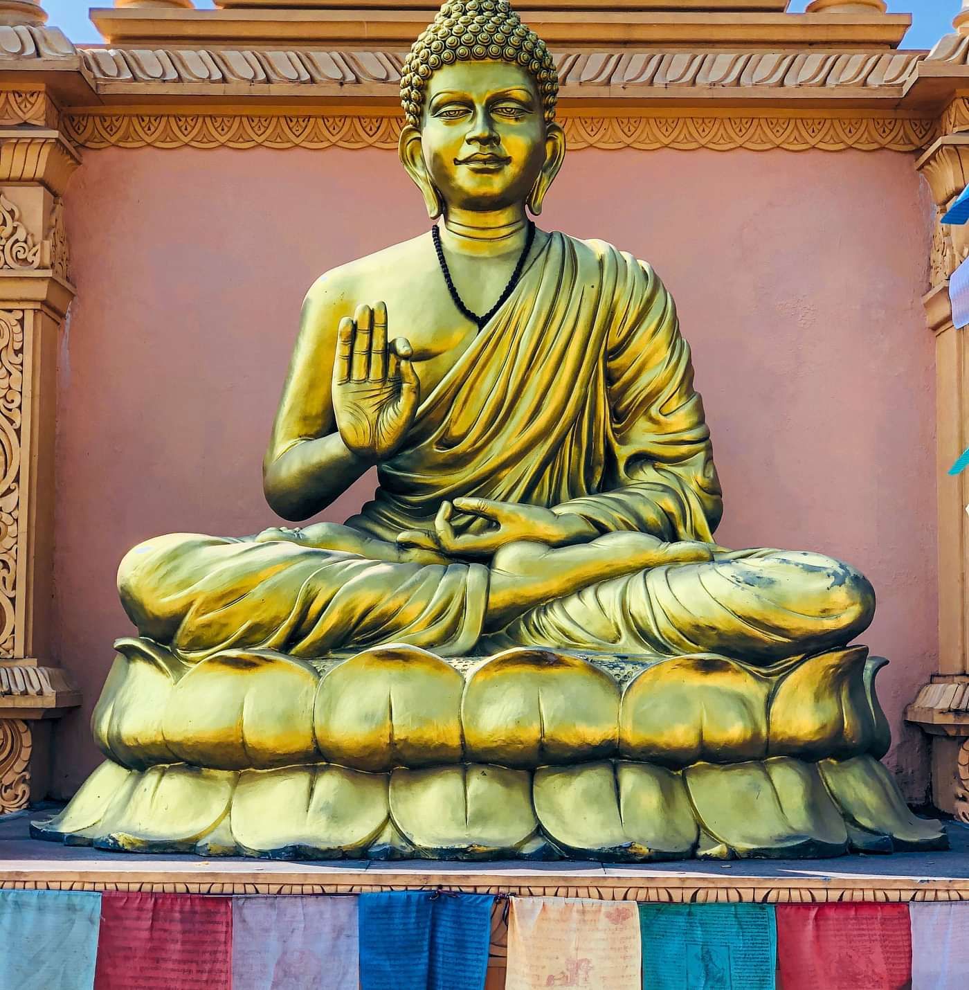 an idol of Buddha 
