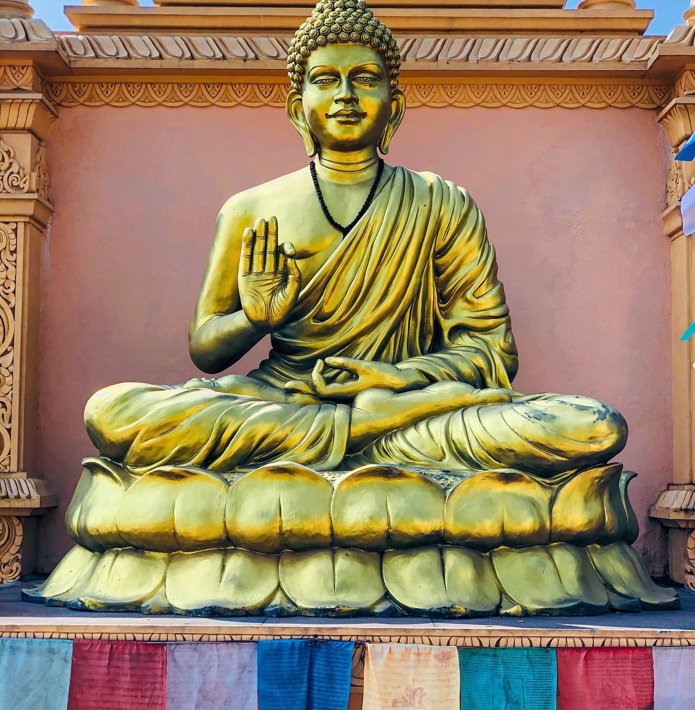 an idol of Buddha 