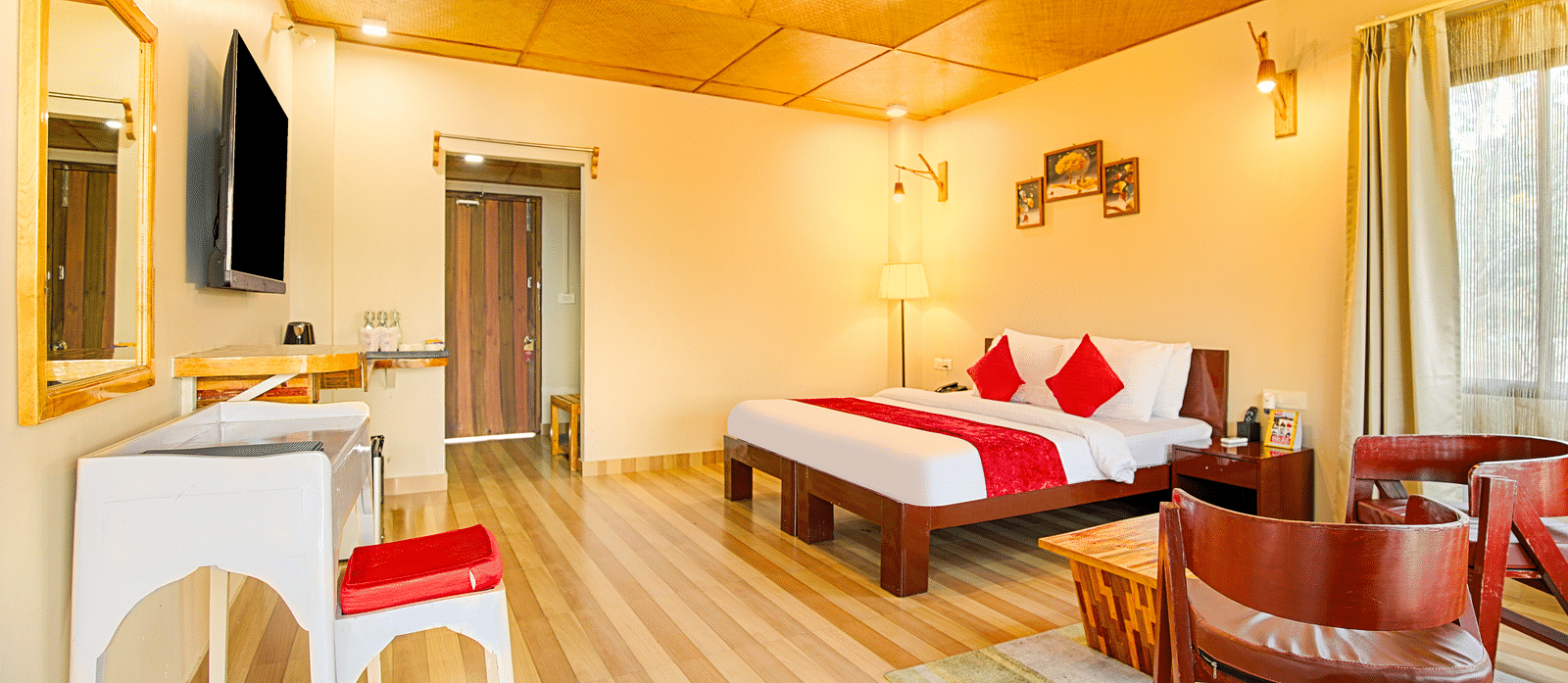 king cottage room