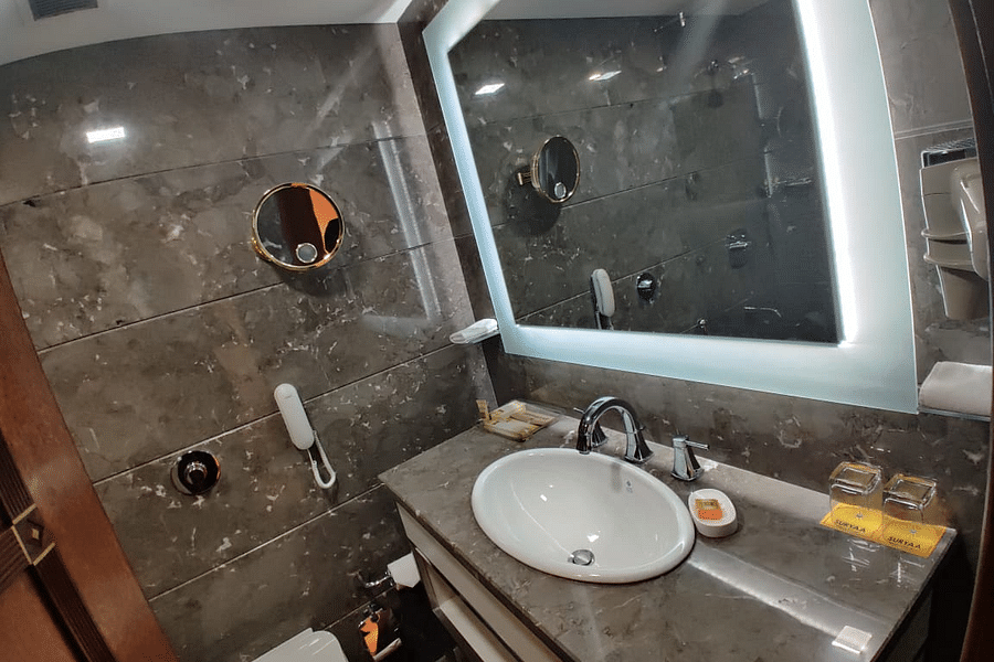 Luxury Suite 4