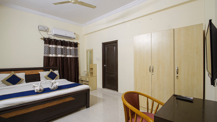 Rooms at Hotel NirmalVilla Cherry Service Apartment - Begumpet Hyderabad 3