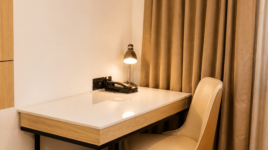 Family Room (12)