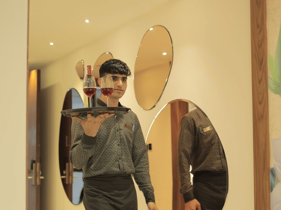 Skyline by Miraya, In-Room Dining, Room service delivered to the door