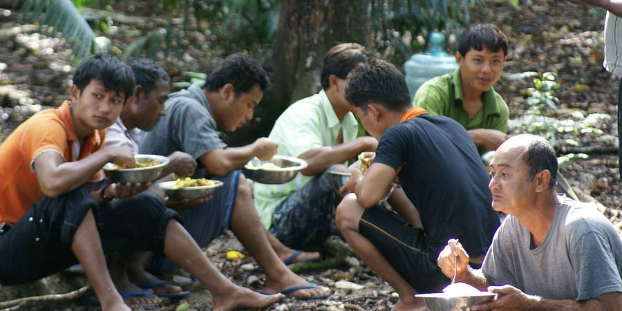 Barefoot Staff 2