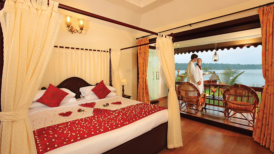 17 Fragrant Nature Kollam - Premium Lake View Villa