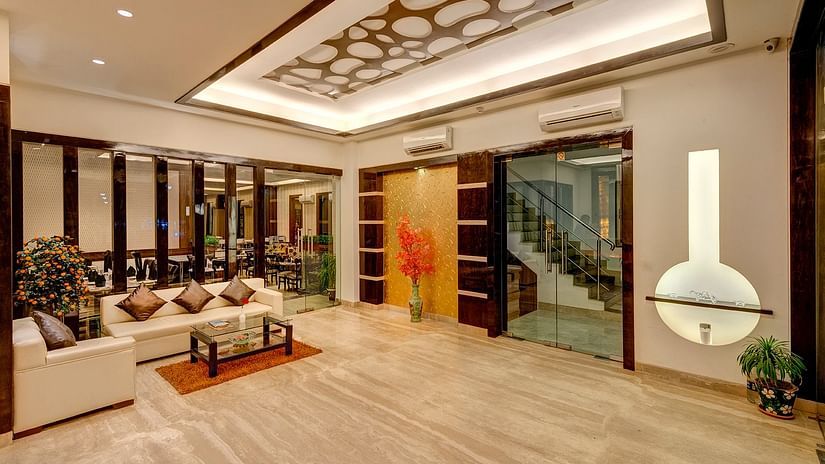 LOBBY 2