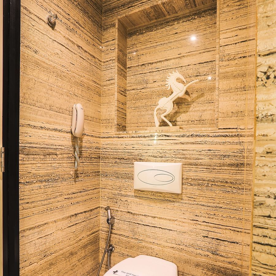The Empresa Boutique Hotel -the washroom of the executive twin room in Andheri