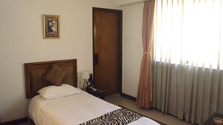 Lytton Hotel, Kolkatta Kolkata Standard Room Lytton Hotel Kolkata 2