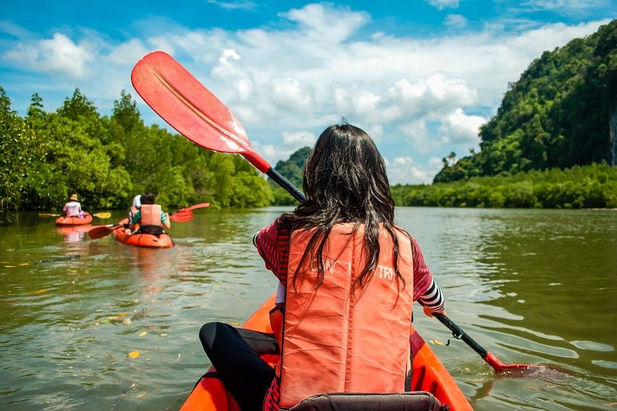 alt-text Kayaking at Nature Trails