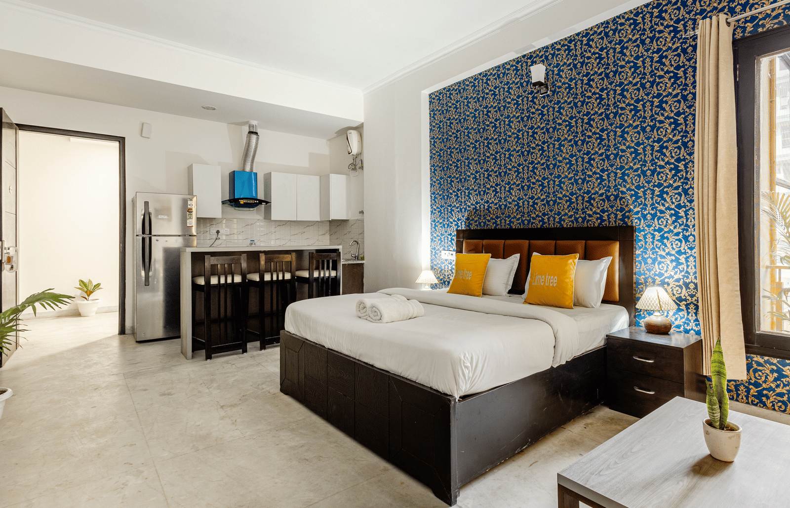 Side view of the room at Lime Tree