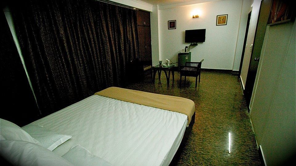 Hotel V M Residency, Vasant Kunj, Delhi New Delhi And NCR Super Deluxe Room Hotel VM Residency Delhi 3