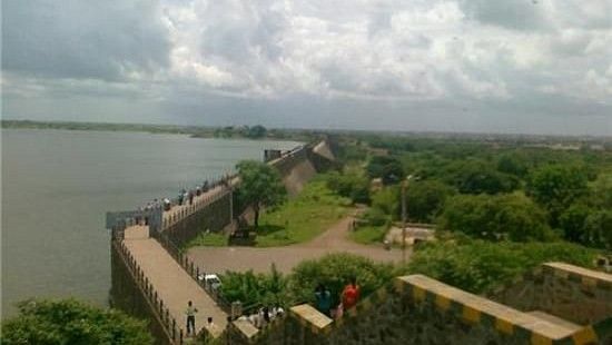 Aji Garden, tourist attractions near Marasa Sarovar Portico, Rajkot