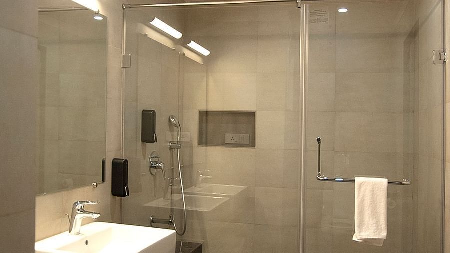 Purple Cloud Hotel Bangalore Airport Hotel bath spaces