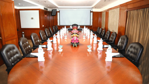 The Monarch, The Bristol Hotel Gurgaon, Boardroom in Gurgaon 3
