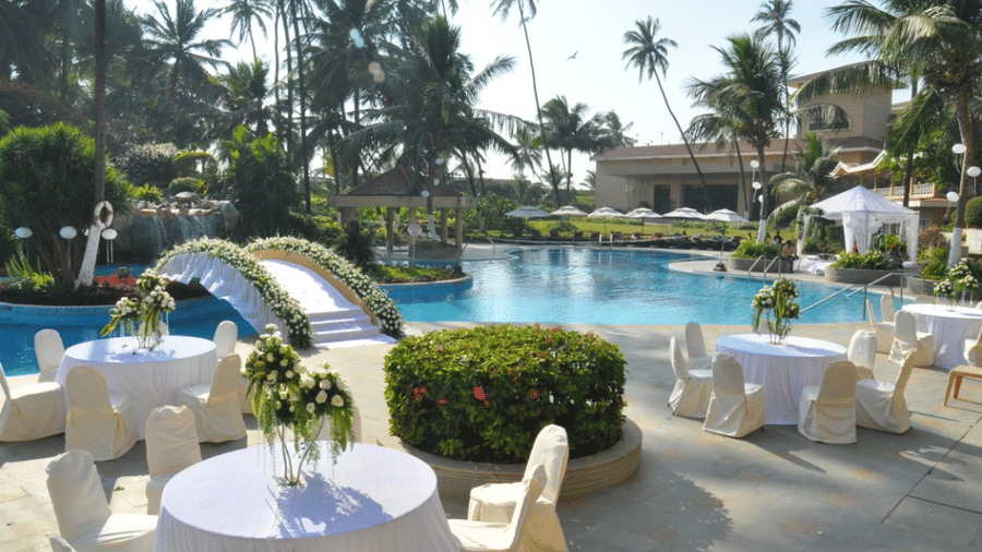 A Romantic Getaway in Madh, Mumbai