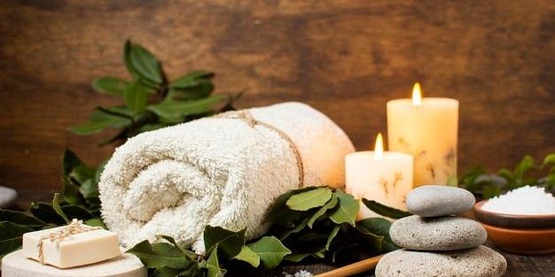 alt-text spa-arrangement-with-towel-soap-salt 23-2148268482