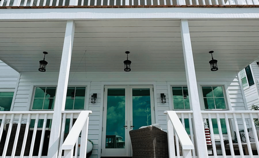 The facade of Elbow Room Villa 7 in  Abaco inn 