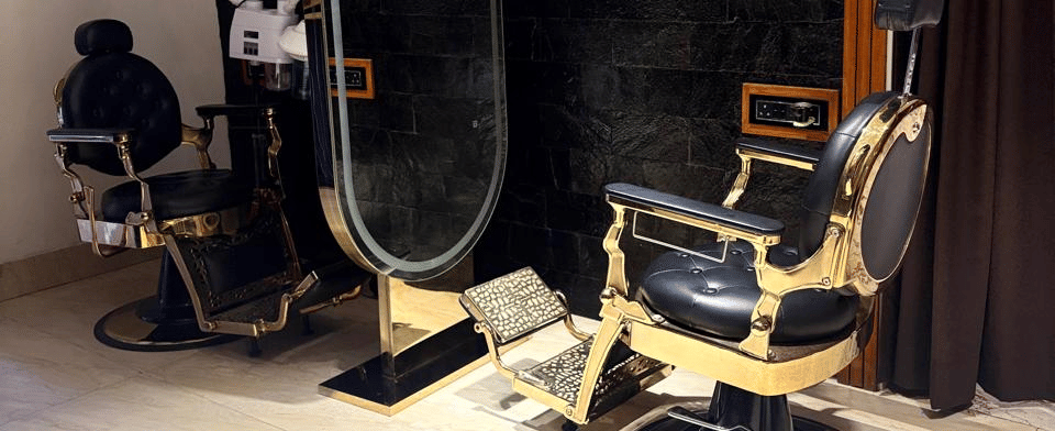 SKYN Spa, Fresh linen on the massage table
