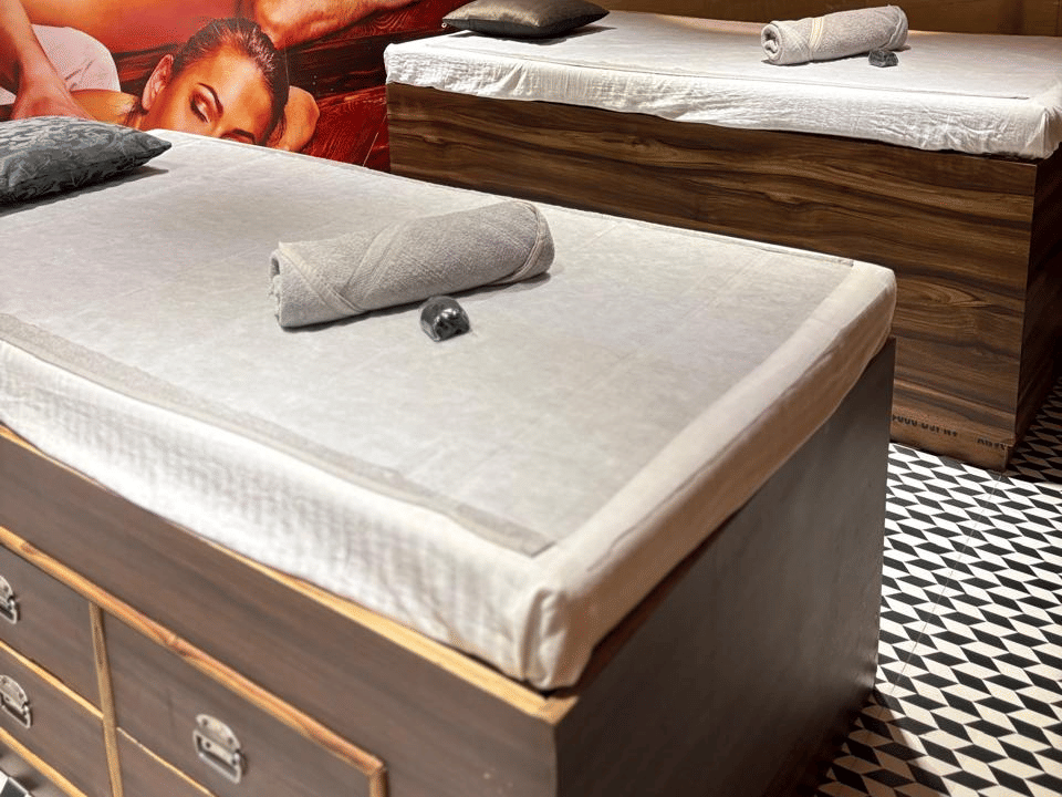 Skyline by Miraya, SKYN Spa, Massage bed in the therapy room