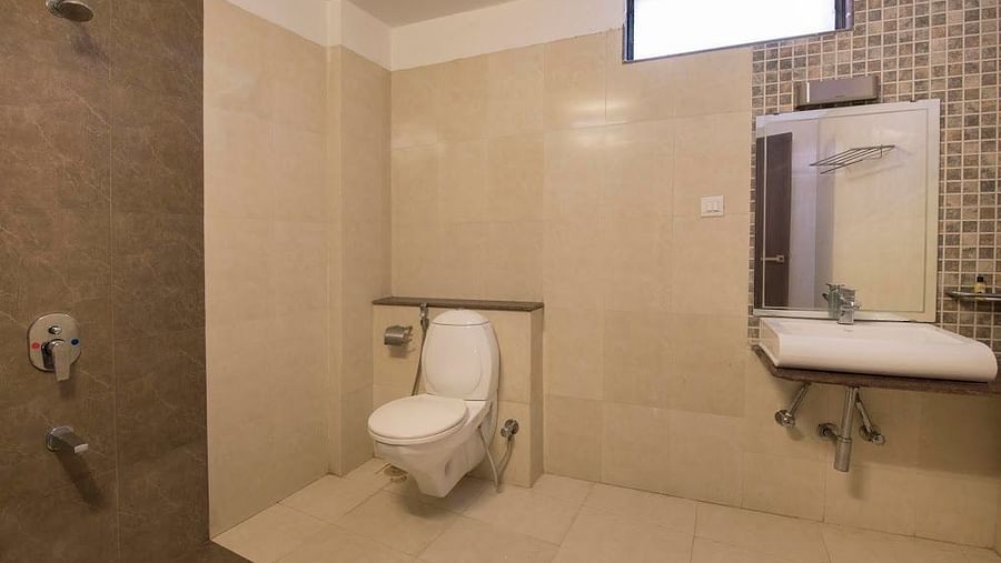 Family Room Washroom