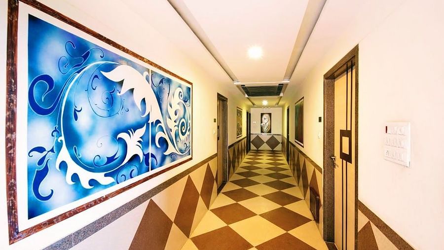 Room Passage1