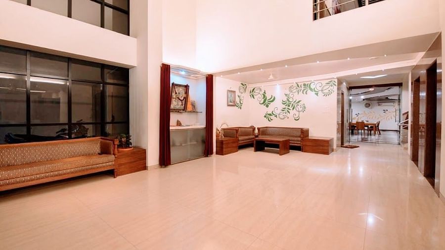 Lobby1