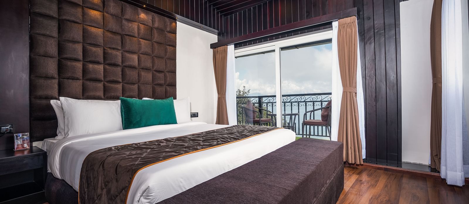 room west 7