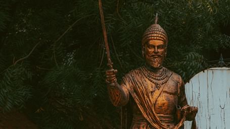 An overview of a bronze statue of Maharana Pratap near Maharana Pratap Museum.