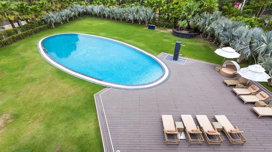 POOL SIDE 4 pdf8ro