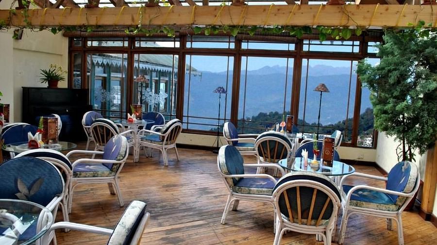 26 bar and lounge