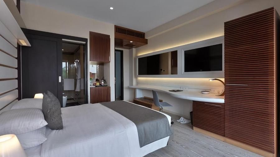 Deluxe rooms in Gurugram 7