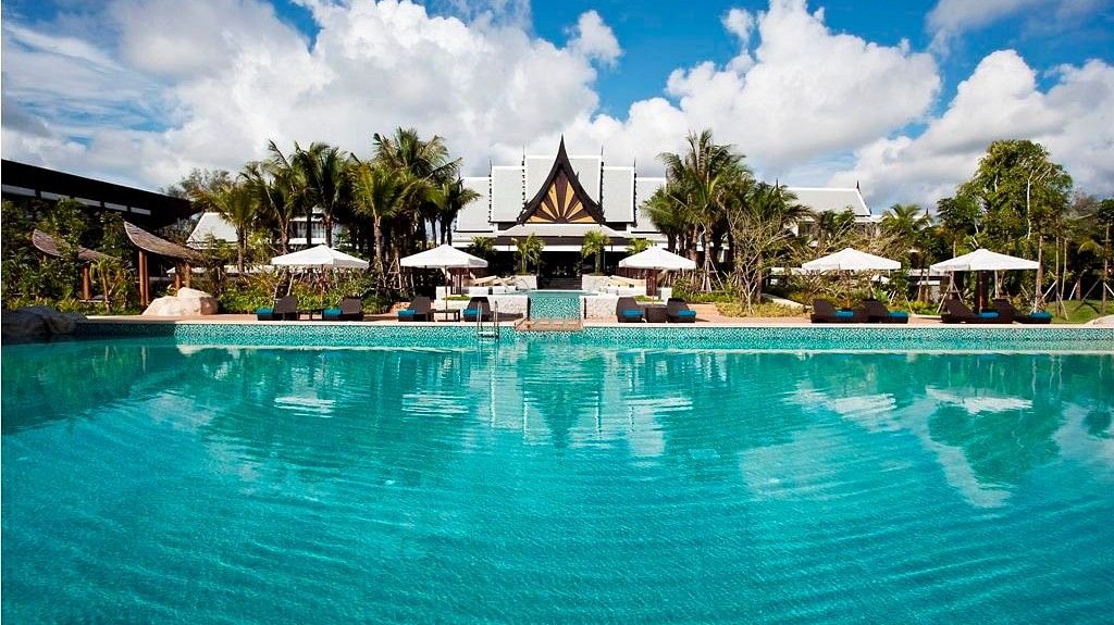 swimming pool