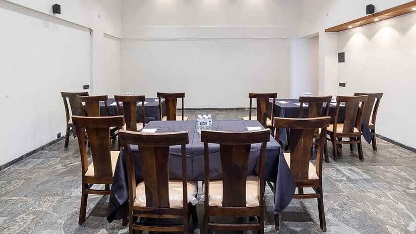meeting room wit tables and chairs - Mastiff Grand La Villae Resort, Lonavala