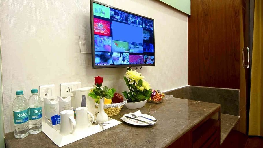 Hotel Swaran Palace, Karol Bagh, New Delhi New Delhi Executive Club Room Hotel Swaran Palace Karol Bagh New Delhi