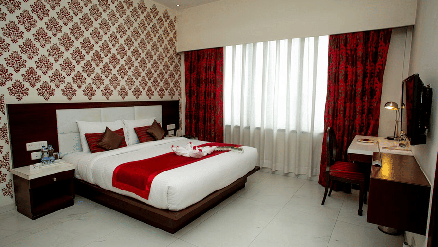 Chamber Room Hotel Kanha Shyam Prayagraj 1