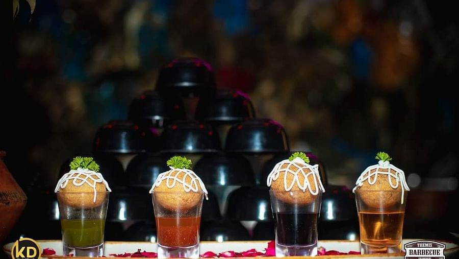 An image of savouries served at Themis Barbecue House, NSP Pitampura