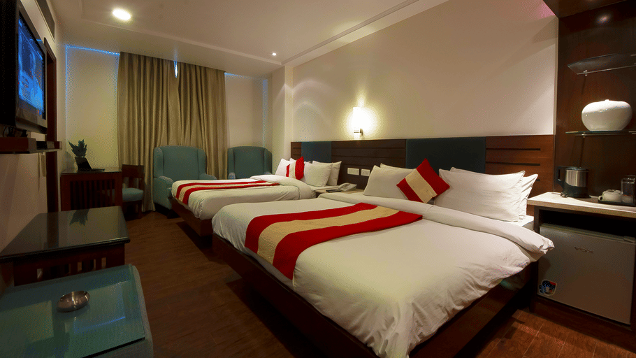 Rooms in Paharganj, Family Rooms at Hotel Aura Paharganj New Delhi 2