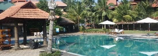 10-Money-Saving-Hotel-Tips-That-Make-a-Family-Vacation-Affordable-1 (1)