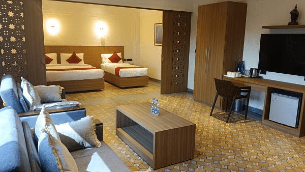 Mary View Suite - 1 King, 1 Single & 2 Sofa Bed 6
