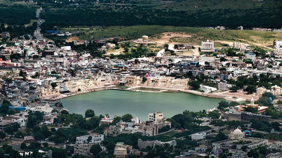 Pushkar temple and lake