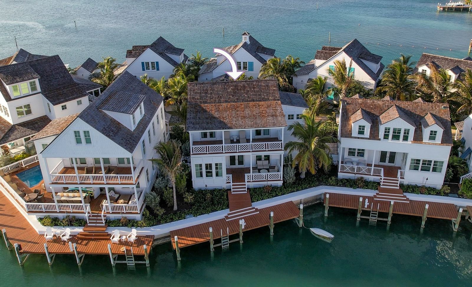 luxurious waterfront houses with private docs, swimming pools at Abaco Inn.