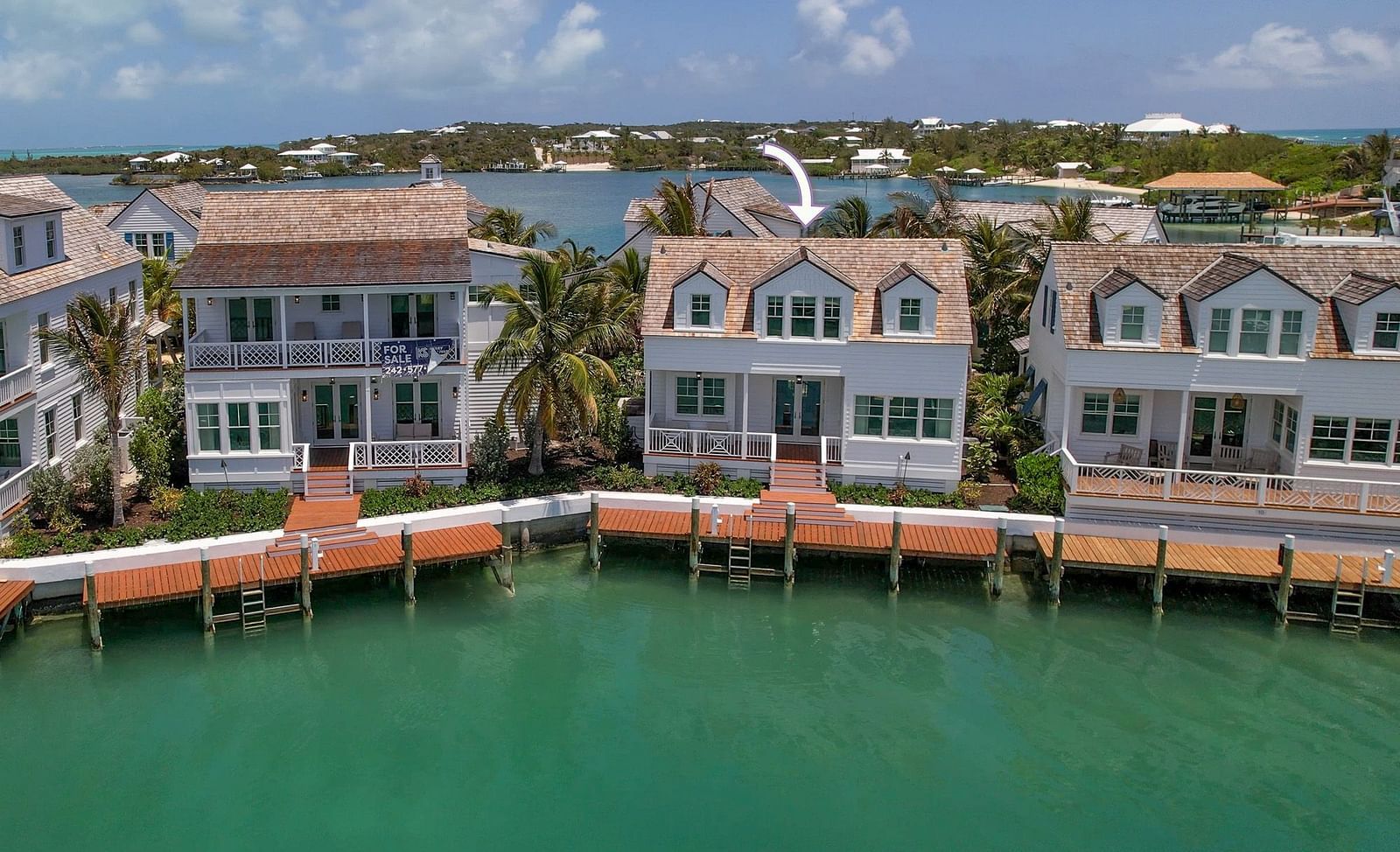 luxurious waterfront houses with private docs at Abaco Inn.