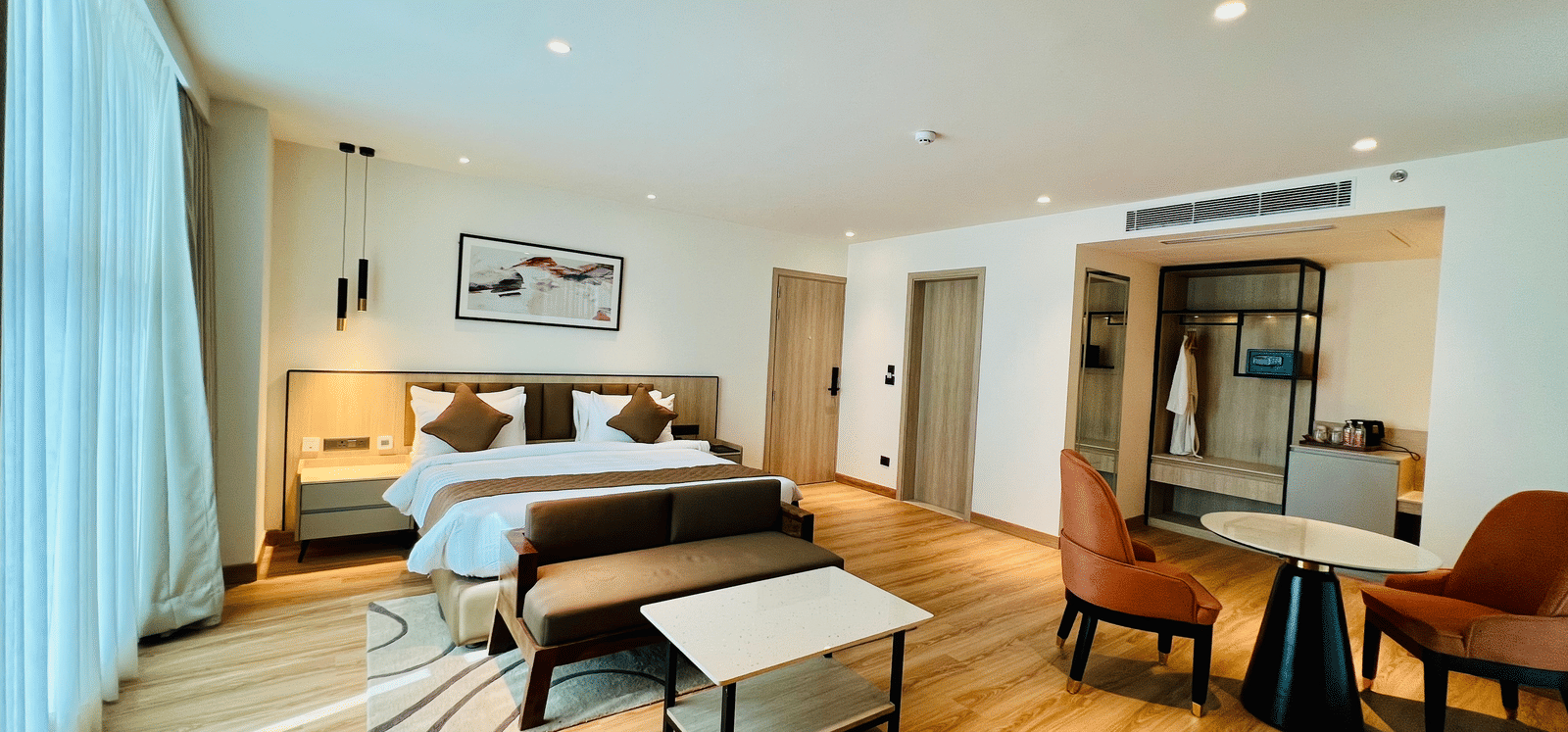 Premium Executive4