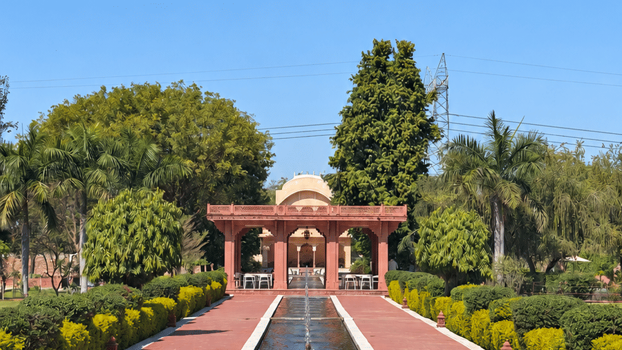 Baradari-Palki Patio-Sanstone Pavillion-Umaid Palace Dausa