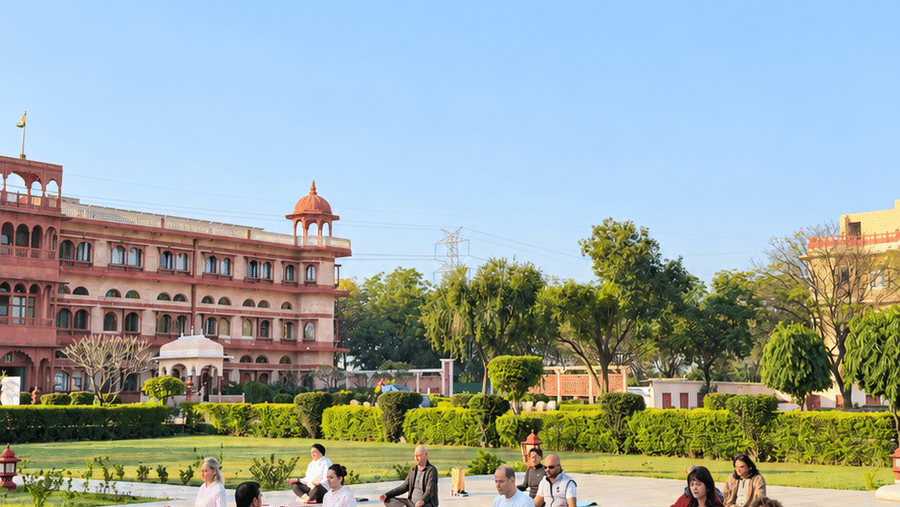 Yoga-UPD-Early morning garden yoga retreat-1