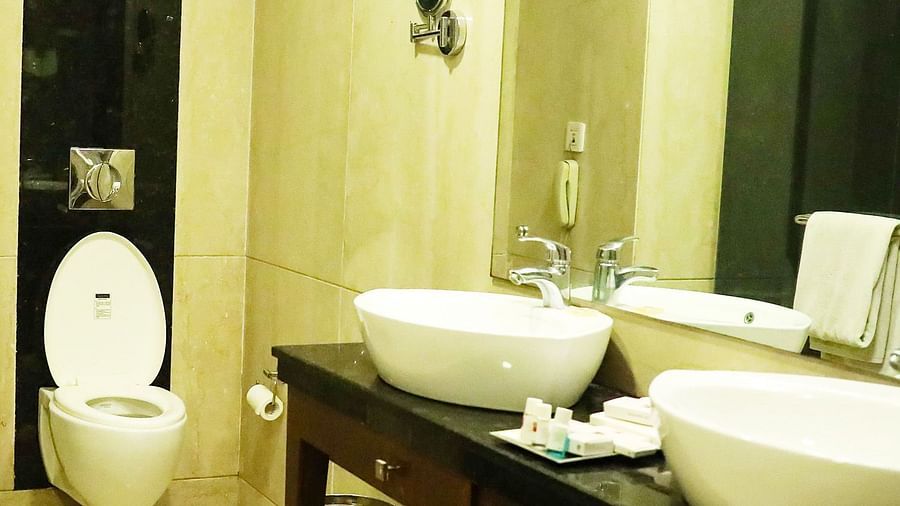 Bathroom Image - DS Clarks Inn