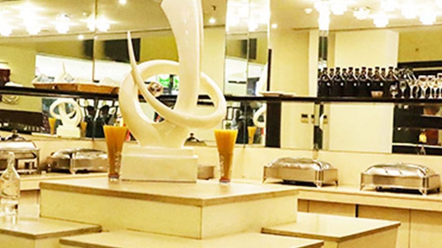 Restaurant Image - DS Clarks Inn
