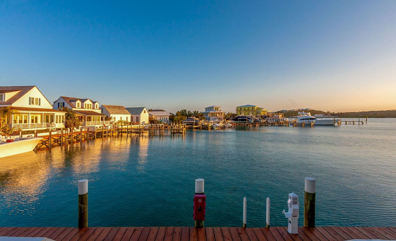 Wooden dock with the sea view at Abaco Inn.