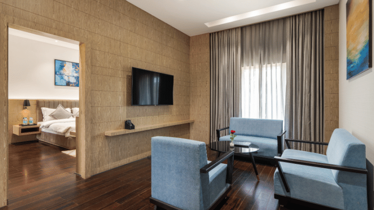 EXECUTIVE-SUITE